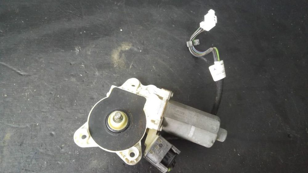 Motoras usa dreapta fata mercedes e-class w211 2118203042