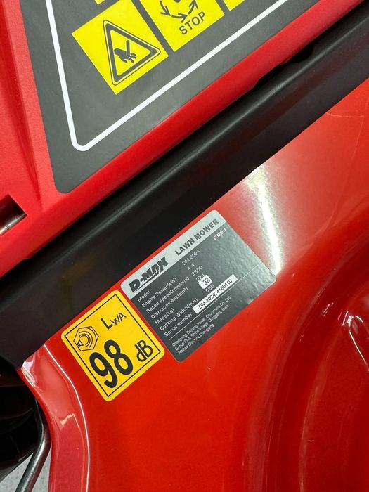 Бензиновый газонокосилка Самоходный  D-Max