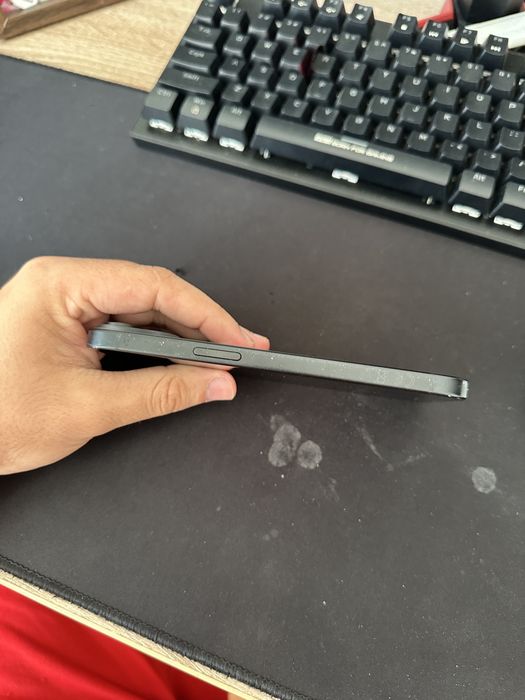 Iphone 15 piese