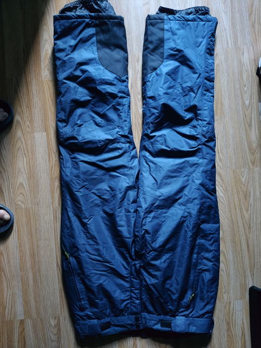 Pantaloni ski foarte călduroși, noi