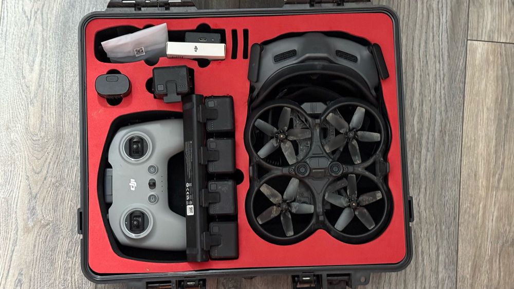 Drona Dji Avata fpv combo cu hard case si 5 baterii