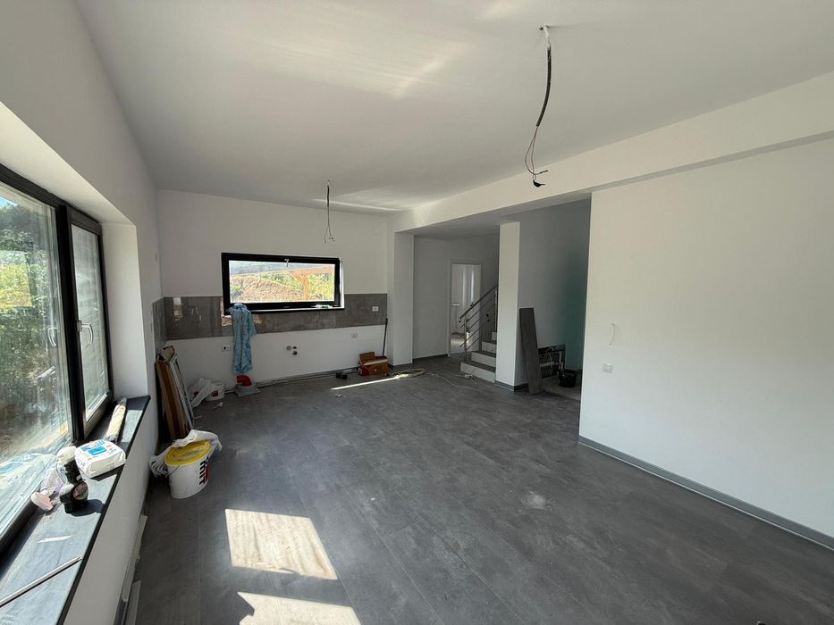 Vila noua in Bujoreni, Valcea