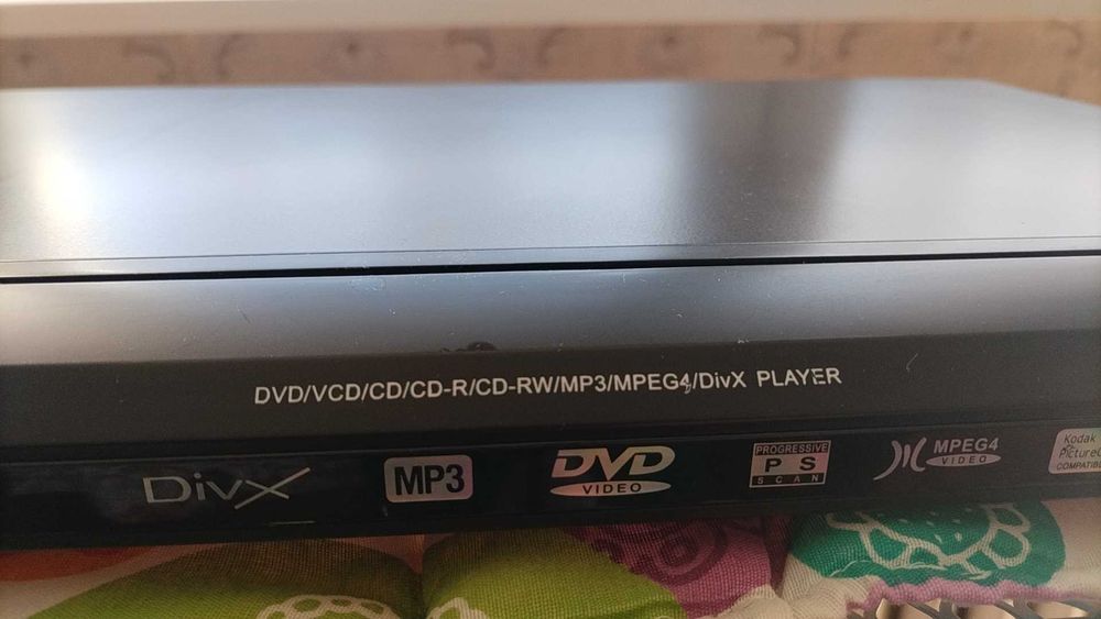 Продавам DVD, VCD, CD, MP3 запазено