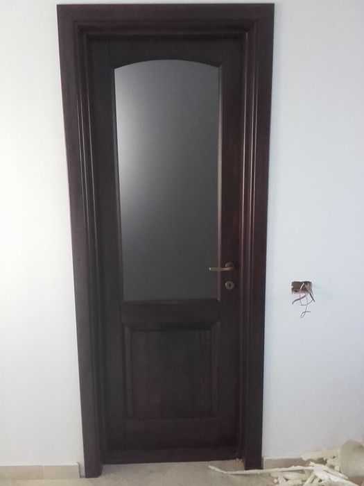 Usi de lemn masiv interior