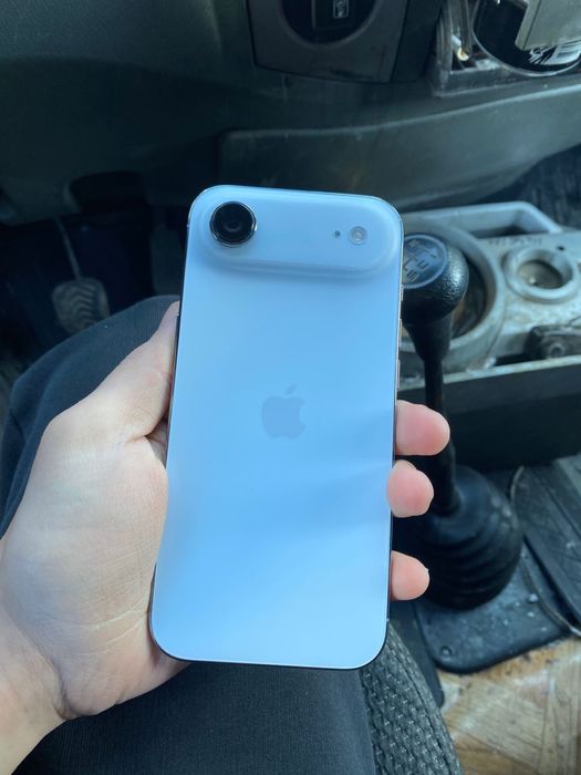 Продам iPhone 17 air