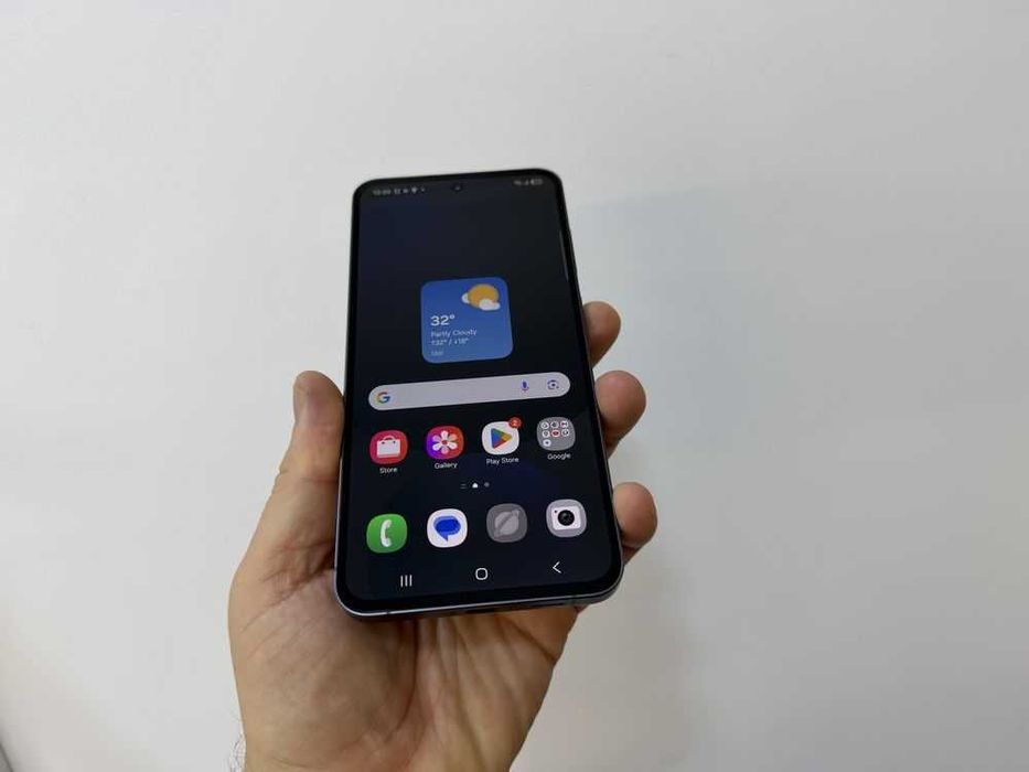 vand Samsung Galaxy S24 Fe nou doar București sector 4 disponibil