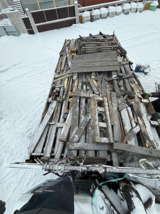 Дрова. Доски. Ағаш