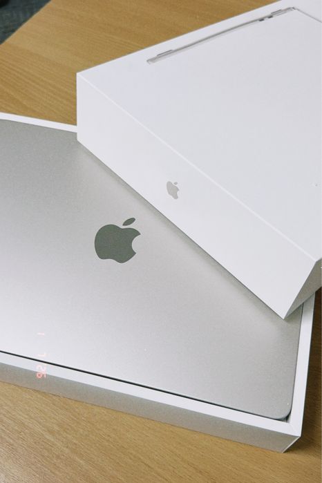 Macbook M2 256гб 13 дюйм