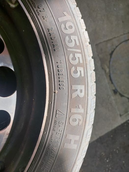 Anvelope  (Cauciucuri) Semperit 195 55 16 cu jante de Peugeot