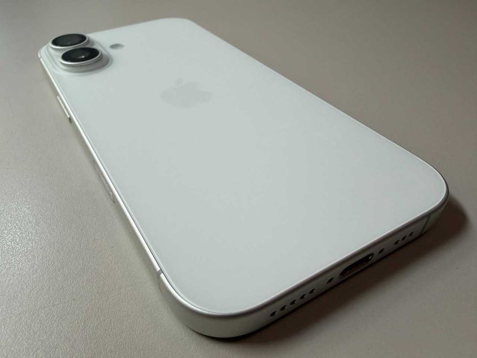  Apple / iPhone 17 256 Gb / White / 52 Incarcari