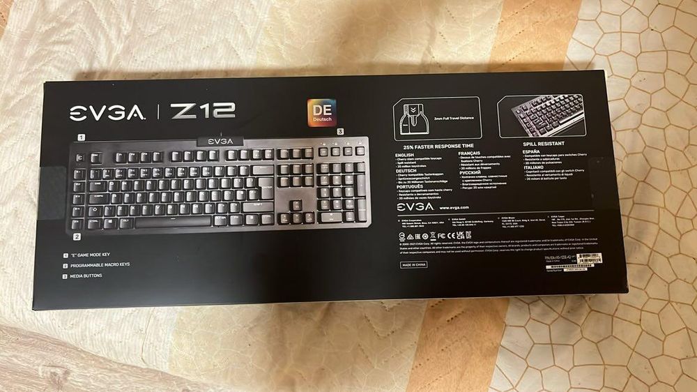 Чисто нова клавиатура- Evga Z12