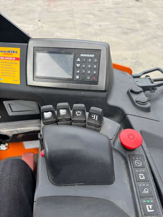 Motostivuitor Liza Reach truck electric Doosan RB25JW-9