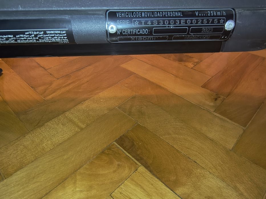Trotinete electrica Xiaomi Scooter 4 în garantie