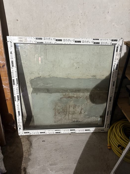 Geam termopan Rehau fix