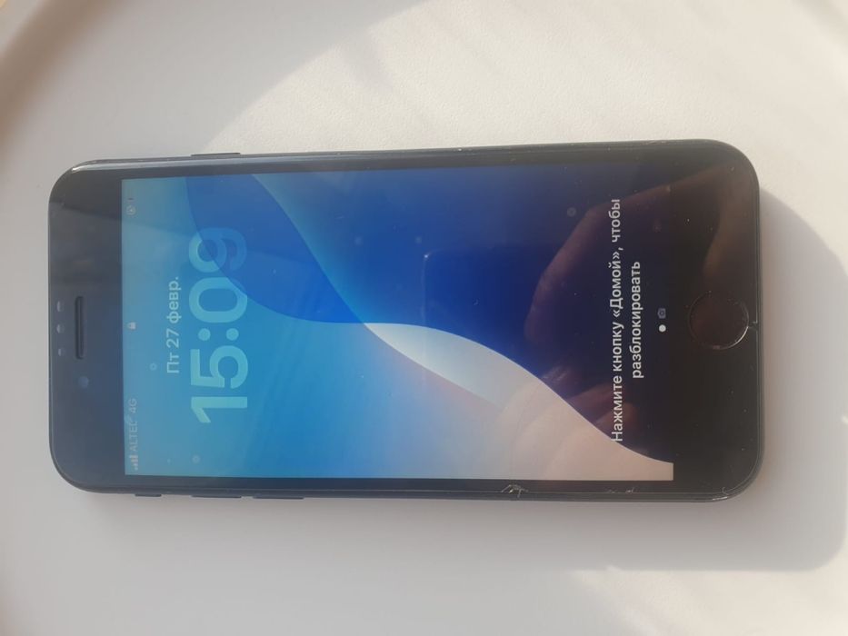 Iphone Se б/у   !