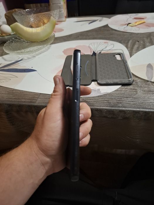 Продам телефон самсунг