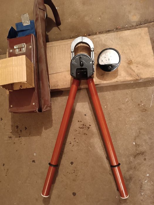 Токоизмерительные клещи.