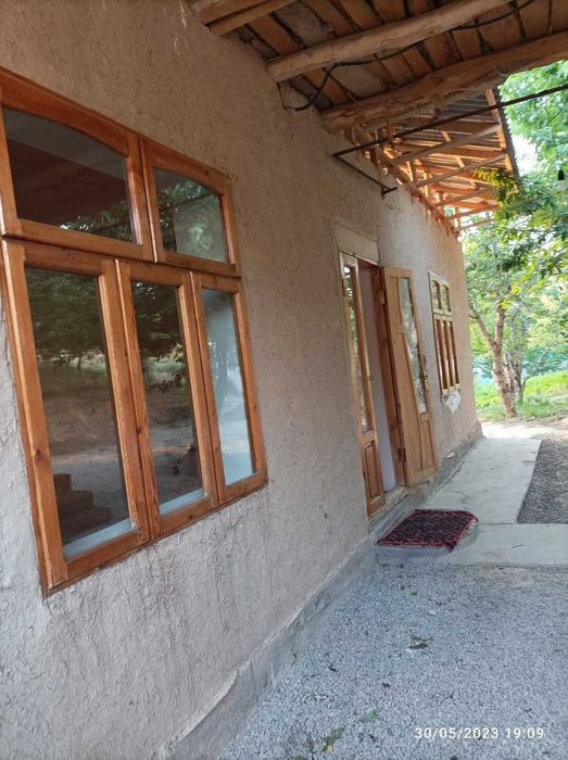 Uy sotiladi. Дом продается