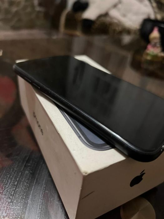 Айфон XR продается