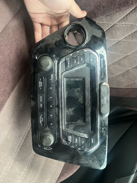 Киа рио магнитолу продам