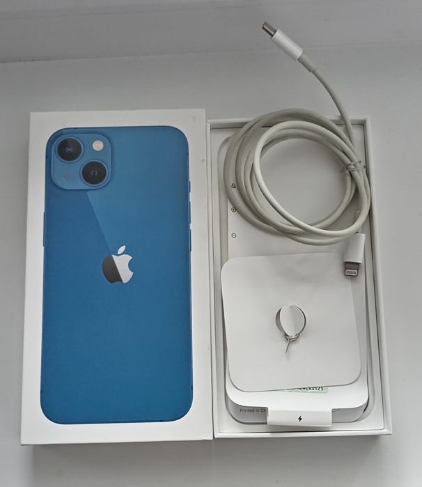 Продаю айфон 13! Срочно