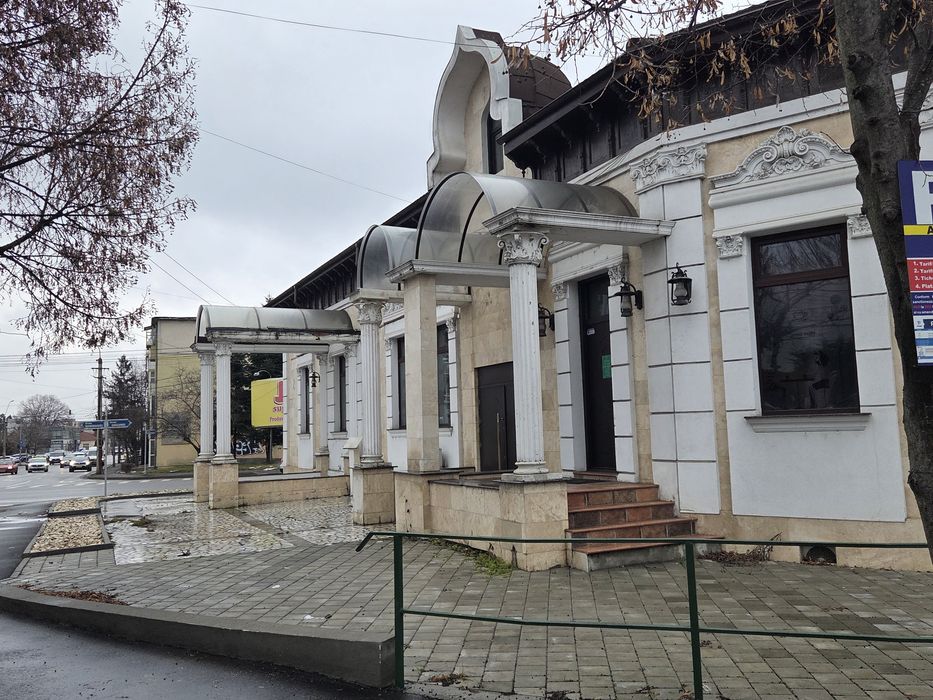 Cladire de Inchiriat/vanzare Ultracentral 600mp