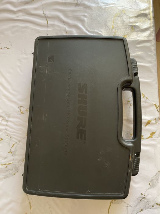 Продам микрофон Shure