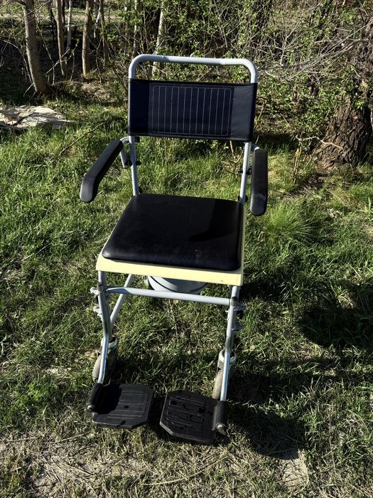 Стул для инвалидов