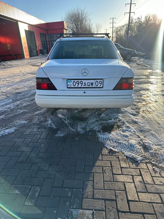 Продам 124 мерседес