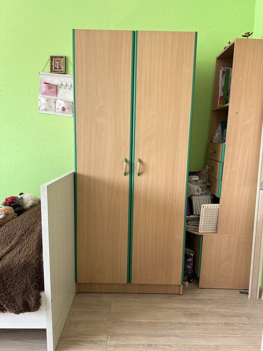 Гарнитур 3 шкафа и стола
