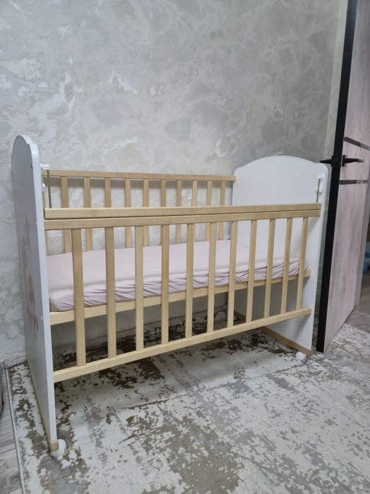 Продам детскую кроватку