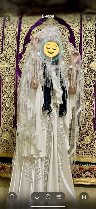 Кўйлаклар тез ва арзон келишилган ҳолда сотилади.