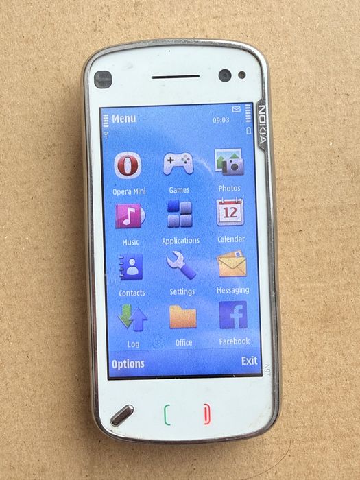 Vand Nokia N97 În stare bună decodat cu baterie în stare nouă originală și căști incluse