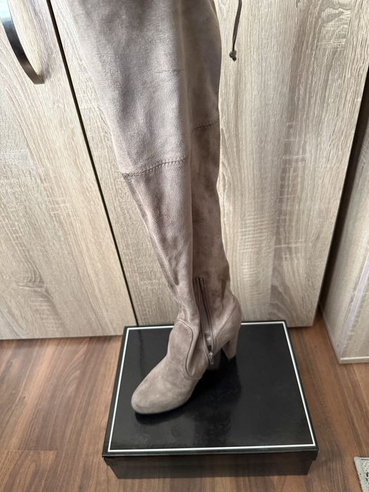 високи велурени ботуши