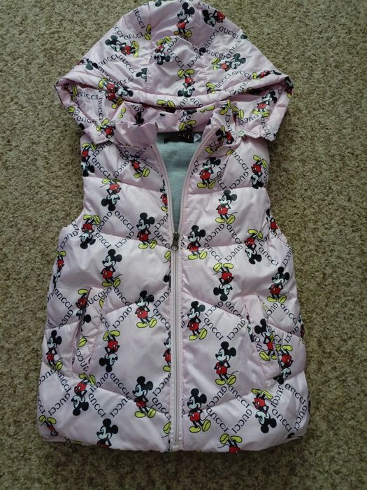 Продам жилетку на девочку