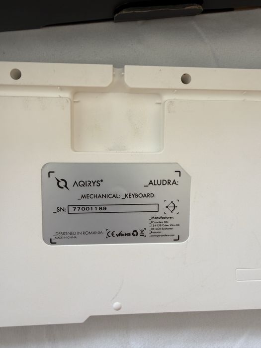 Tastatură mecanică AQIRYS
