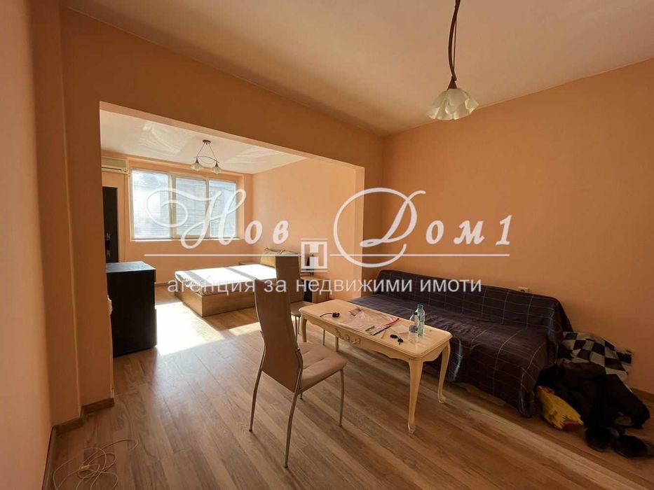 Дава се под наем Тристаен апартамент в Варна, Център - 92 кв.м за 561 € - Снимка #6