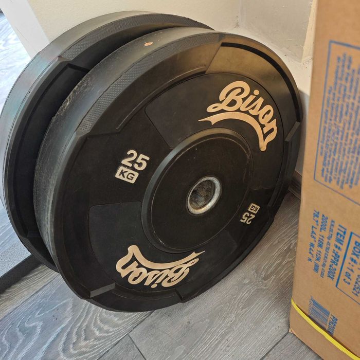 Клетка за вдигане на тежести, лежанка и олимпийски дискове Ф50