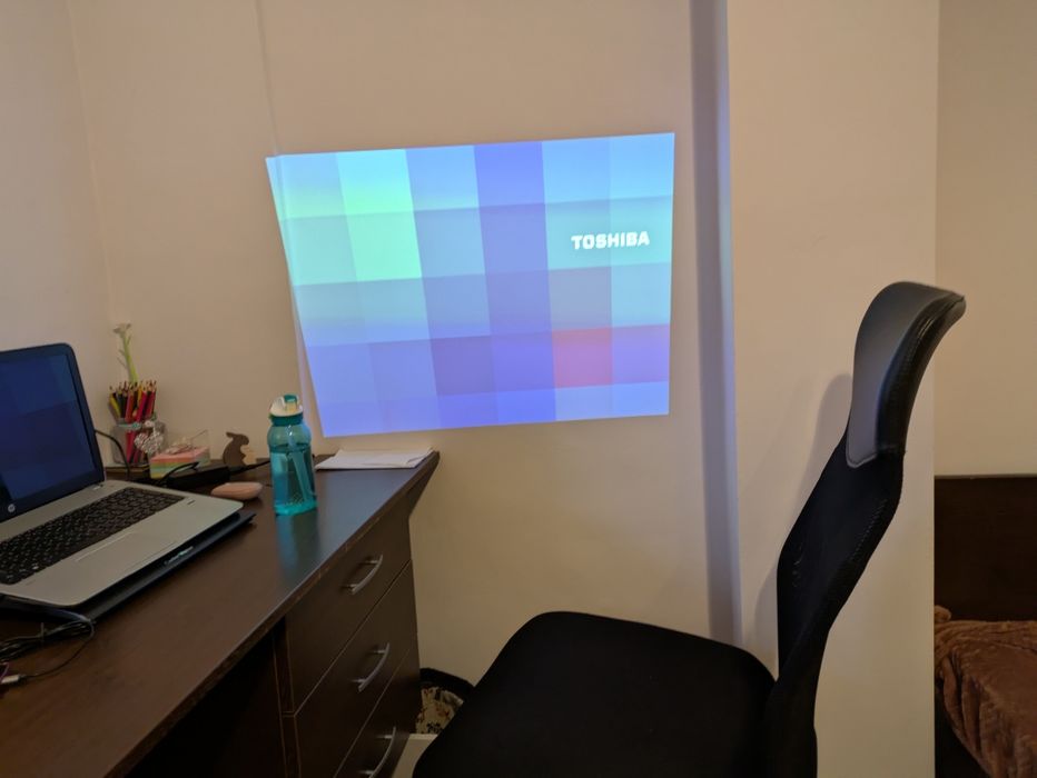 Videoproiector Toshiba TDP-S8