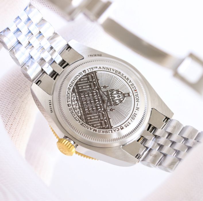 Tudor black bay Geneve