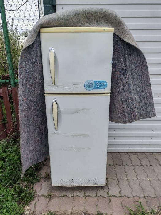 Холодильник  LG.