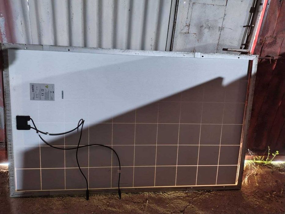 Соларен панел Axitec 260W и Energetica 300W