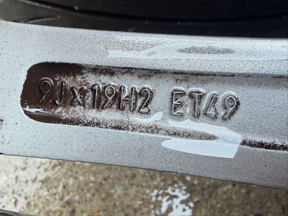 Jante / Roti Mercedes E W213 AMG : 245 40 19 / 275 35 19