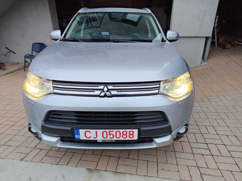 Mitsubishi Outlander 2015 *2.0 PHEV Executive Edition X-Line