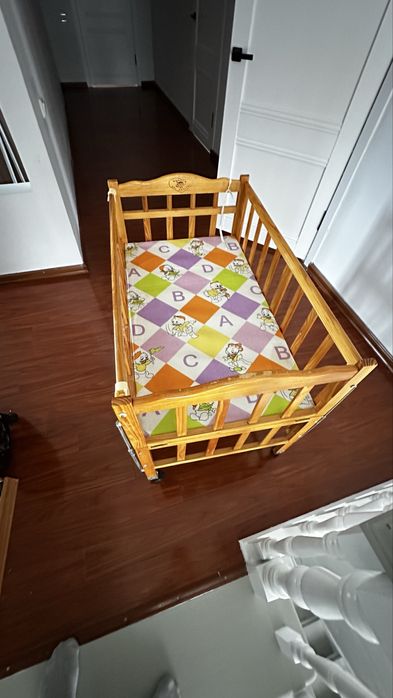 Детская кроватка