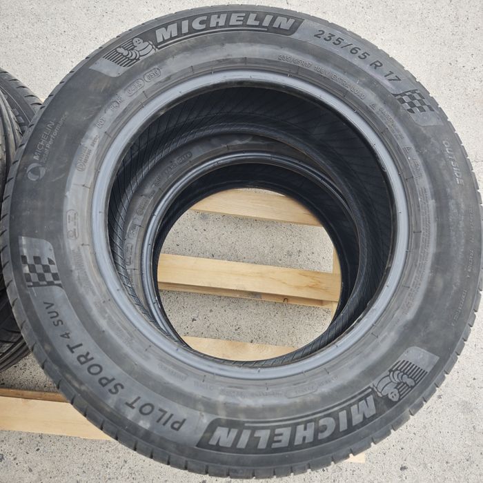 235/65/17 mishelin pilot sport,mishelin,235 65 R 17,SUV