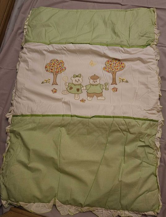 Набор для кроватки, новый, турецкий (7 предметов)