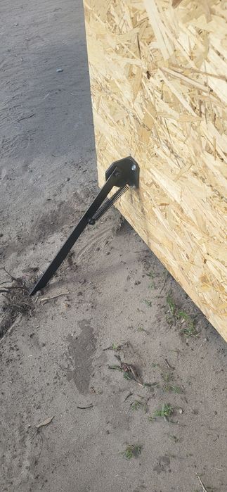 Продам держатель для ворот. Качественные