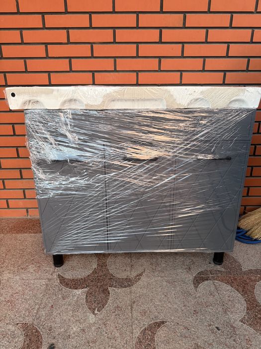 Новая тумба с раковиной 90×50 (в упаковке)
