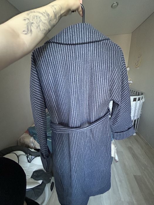 Продам пальто новое